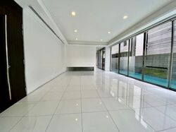 Third Avenue (D10), Detached #561605721